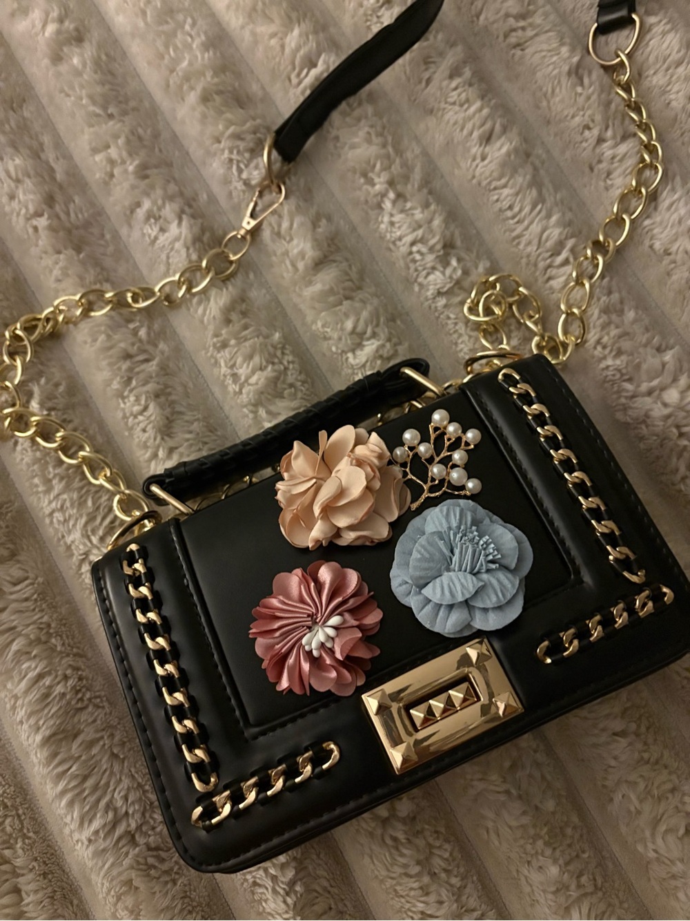 Black Floral-Appliqué Chain Crossbody Bag with Gold Hardware - Picture 2 of 11